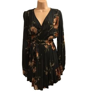[3/$30] Skylar and Madison Blue Long Sleeve Mini Floral Ruffle Wrap Dress Medium